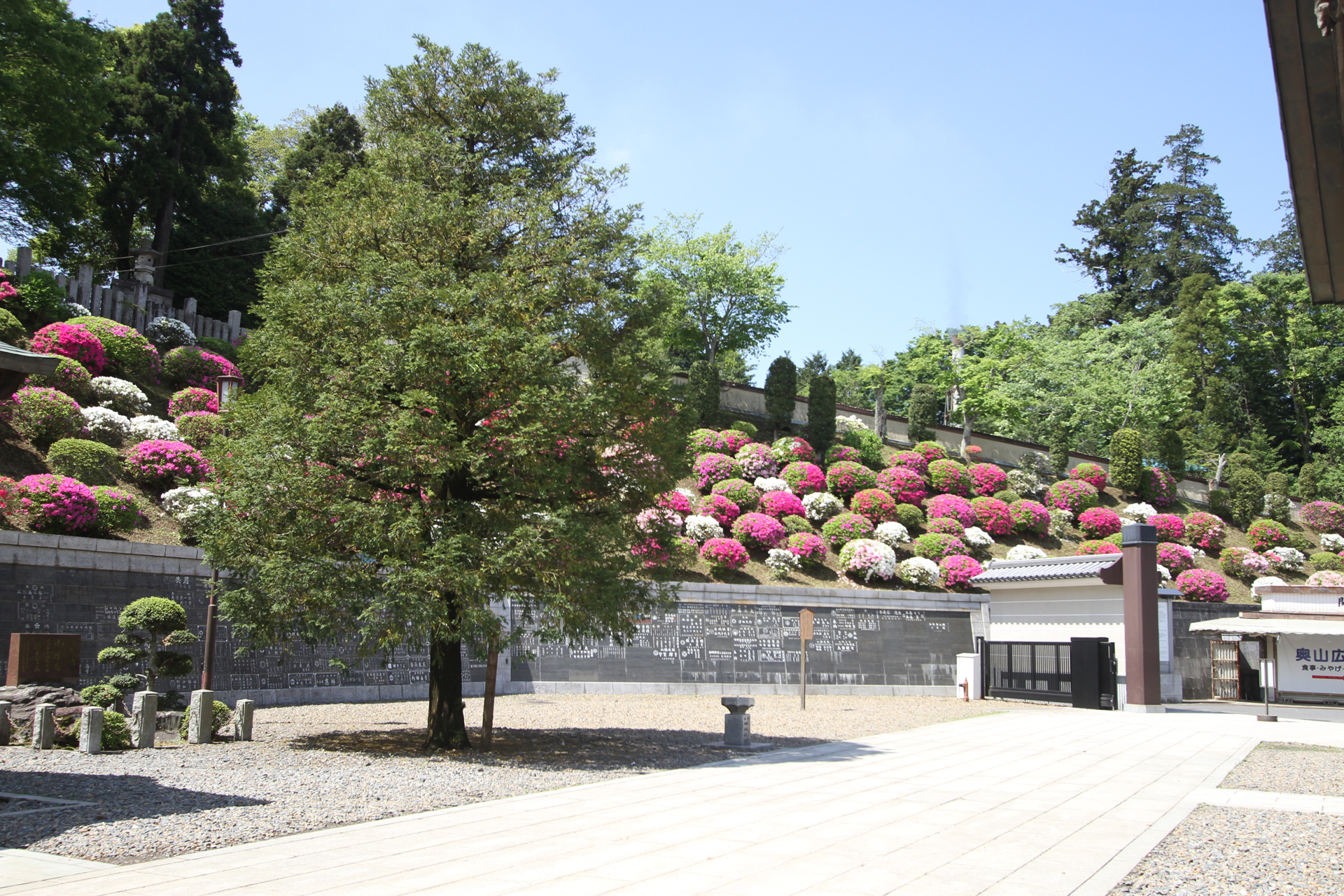 成田山新勝寺広場